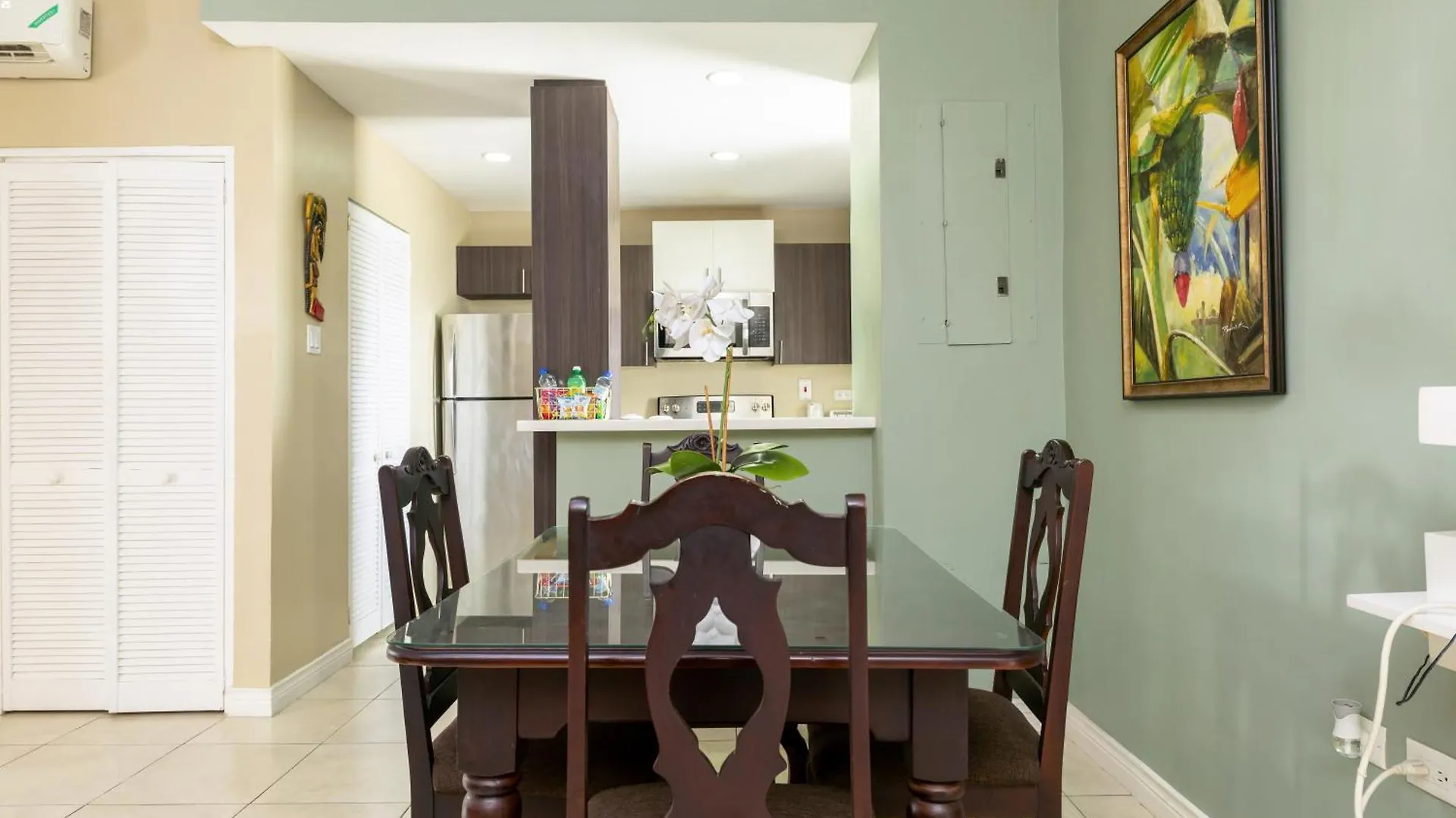 Choose To Be Happy At Brompton Estates - One And Two Bedroom With Pool Kingston Apartment