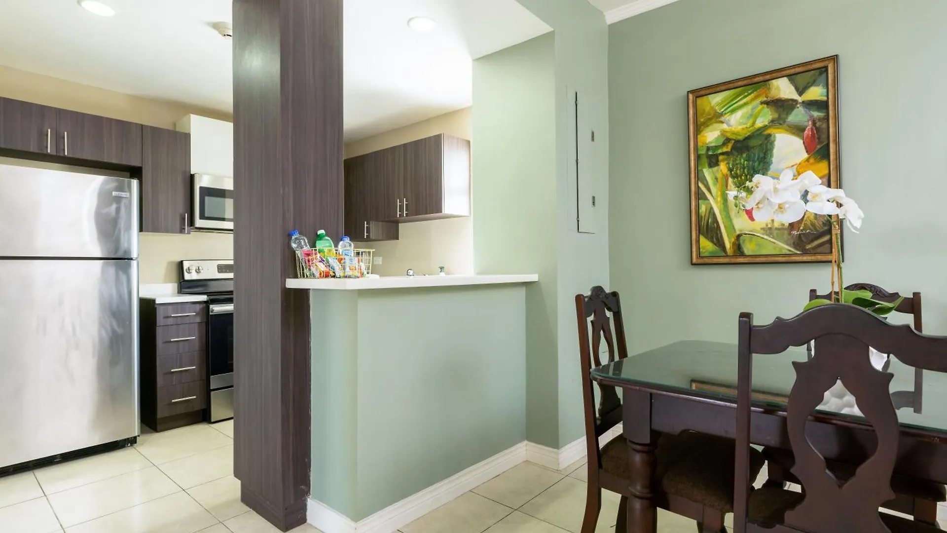 Apartment Choose To Be Happy At Brompton Estates - One And Two Bedroom With Pool Kingston