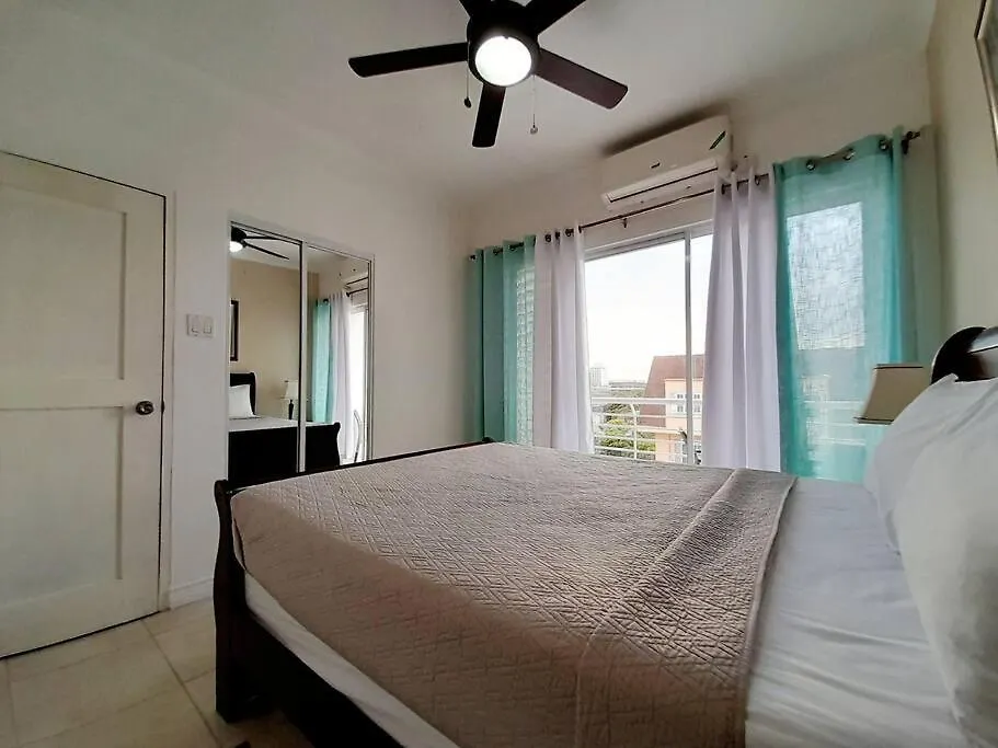 Апартаменты Choose To Be Happy At Brompton Estates - One And Two Bedroom With Pool Кингстон