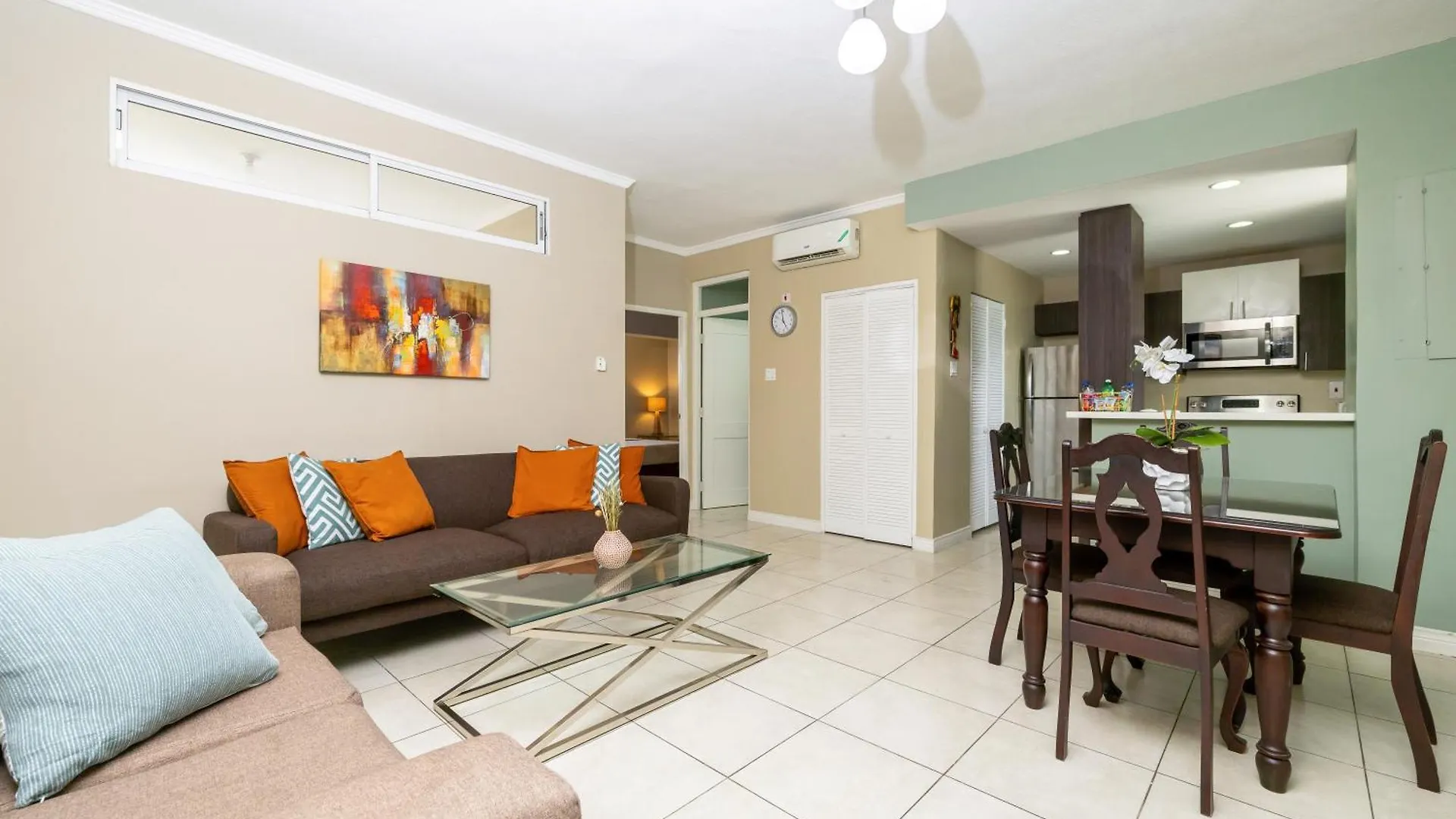 Choose To Be Happy At Brompton Estates - One And Two Bedroom With Pool Kingston